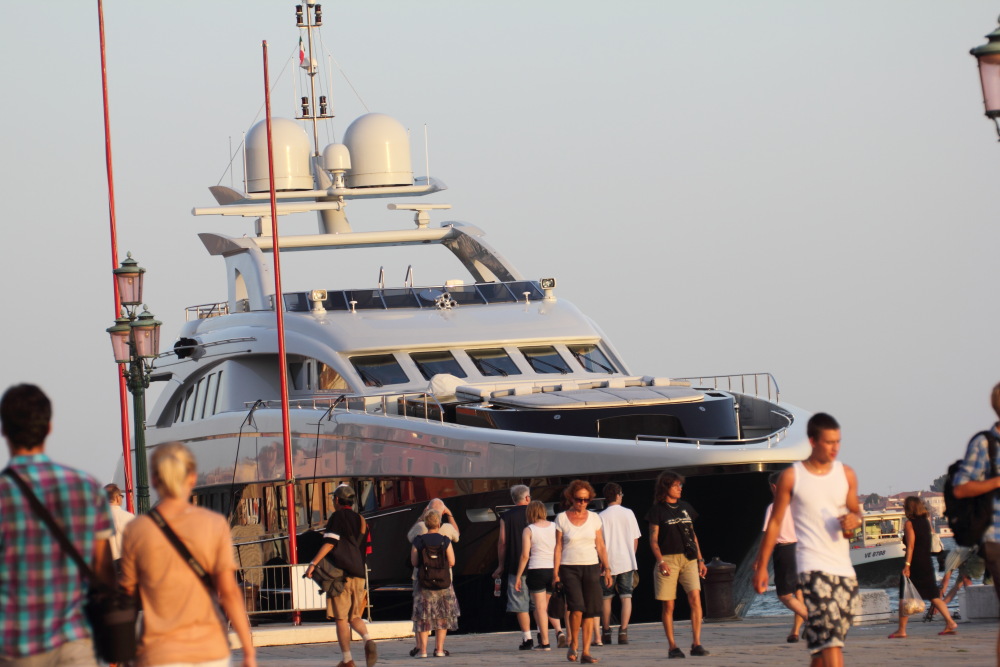 Lokation: Italien | Veneto | Venezia | Sestière di Castello Kategorien: Boote, Datum: 22.08.2011