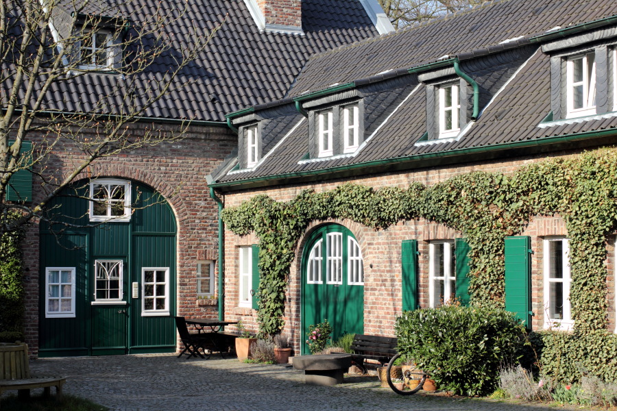 Lokation: Deutschland | Nordrhein-Westfalen | Köln | Holweide Kategorien: Anwesen, Datum: 28.03.2012