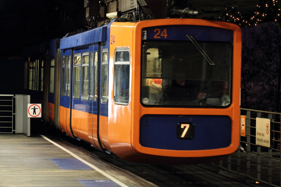 Lokation: Deutschland | Nordrhein-Westfalen | Wuppertal | Varresbeck Kategorien: Bahn, Datum: 23.12.2012