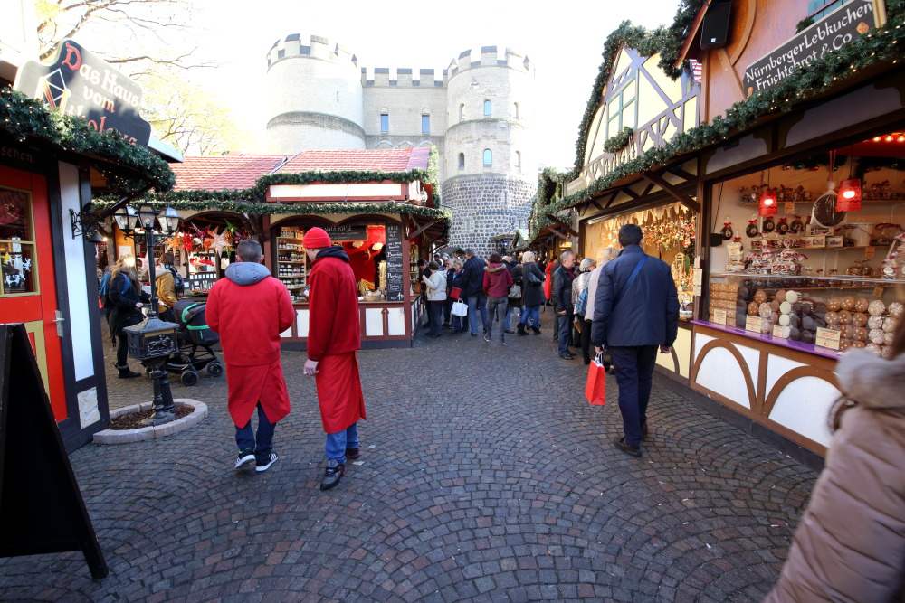 Lokation: Deutschland | Nordrhein-Westfalen | Köln | Neumarkt Kategorien: Markt, Datum: 08.12.2015