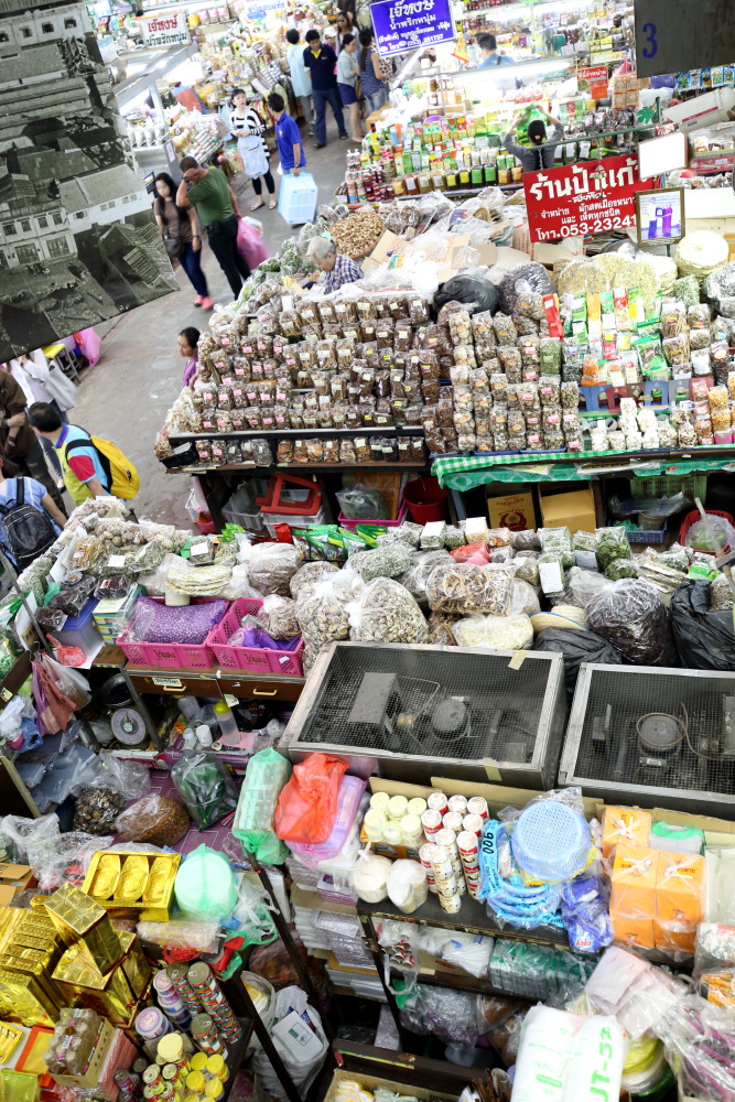 Lokation: Thailand | Chiang Mai | Muang Chiang Mai | Night Bazaar Kategorien: Markt, Datum: 16.02.2016