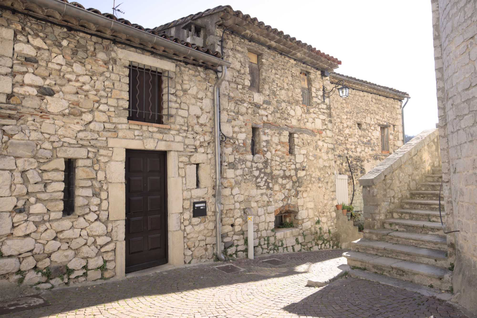 Lokation: Frankreich | Hérault | Lodève | Laroque Kategorien: Dorf, Datum: 23.02.2022