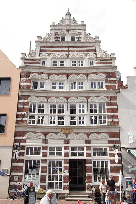 Lokation: Ostfriesland, Norden Kategorien: Architektur, Datum: 15.07.2005