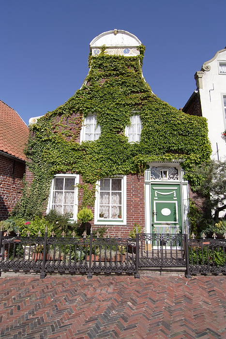 Lokation: Ostfriesland, Greetsiel Kategorien: Architektur, Datum: 17.07.2005