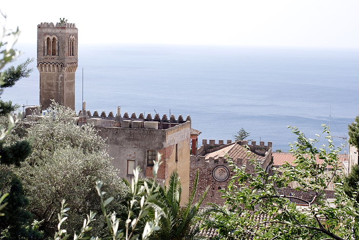 Lokation: Sizilien, Taormina Kategorien: Gebäude, Datum: 19.04.2006