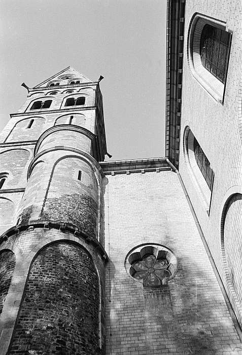 Lokation: Köln Kategorien: Kirche, Schwarzweiß, Datum: 01.02.1995