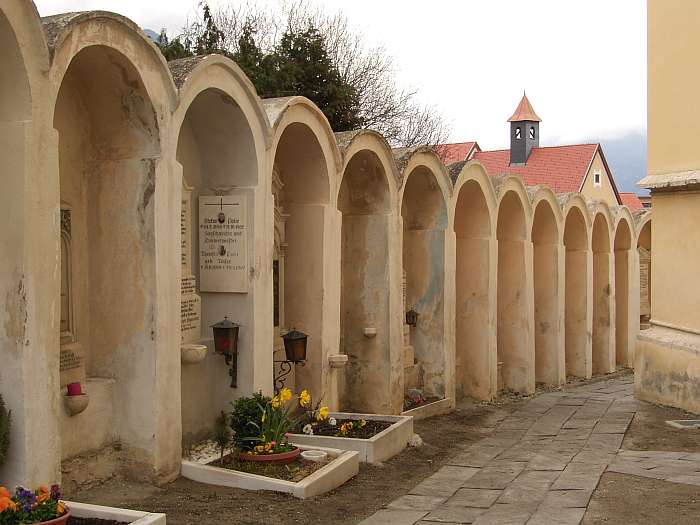 Lokation: Südtirol, Schlurns Kategorien: Kirche, Datum: 29.03.2005