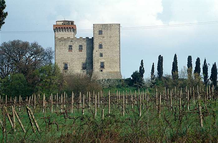 Lokation: Italien, Incisa Kategorien: Gebäude, Datum: 04.04.2002